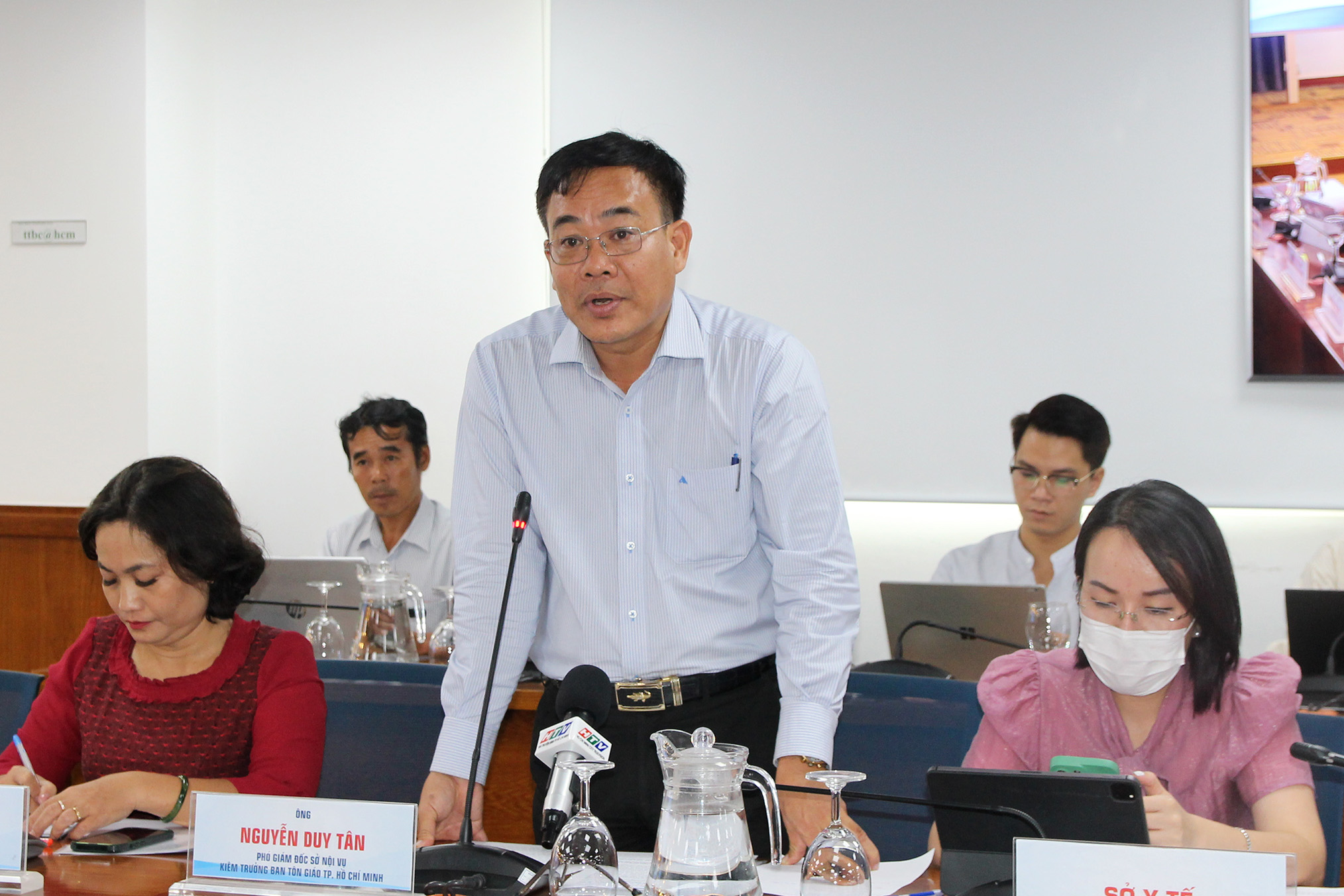 Đồng chí Nguyễn Duy Tân – Phó Giám đốc Sở Nội TP. Hồ Chí Minh phát biểu tại buổi họp báo (Ảnh: H.H).